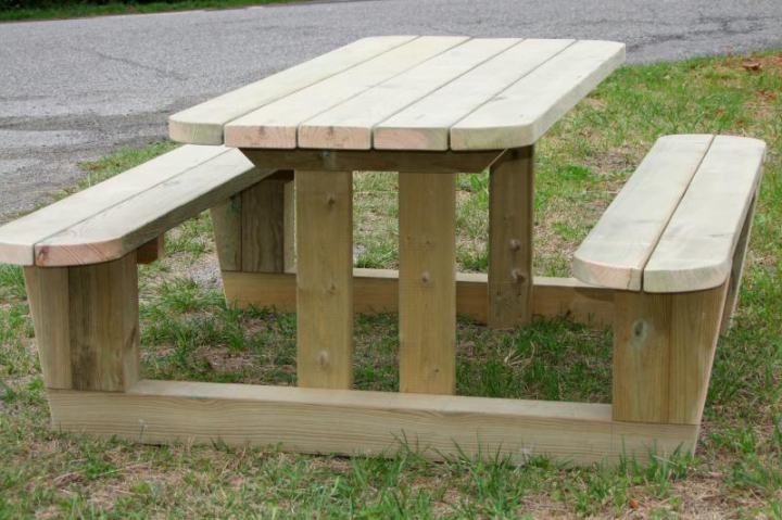   Table de pique-nique bois fabriquée par Pyrénées équipements